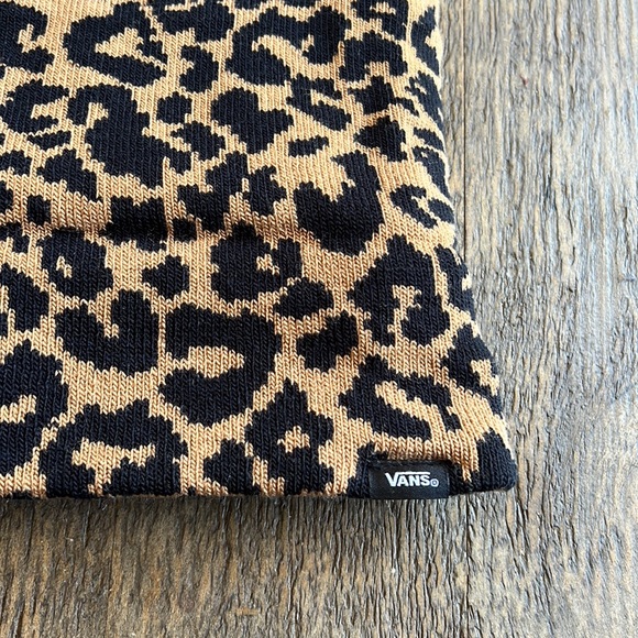 Vans Women’s Breakin Curf beanie-tan and black cheetah print. NWT - Picture 11 of 11